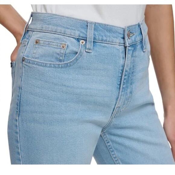 Calvin Klein Ladies Straight Hi Rise Light Wash Jeans, Size 10, New with Tag - Picture 3 of 7